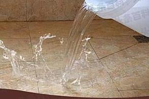 越秀漏水维修 免砸砖防水材料该如何施工